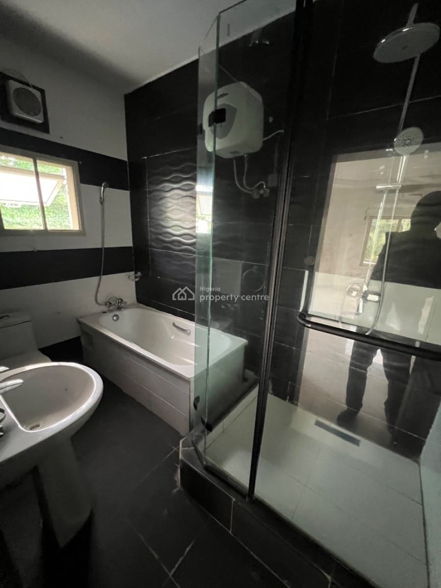 Luxury and Spacious 3-bedroom Apartment with a Room Bq, Lekki Phase 1, Lekki, Lagos, Flat / Apartment for Rent