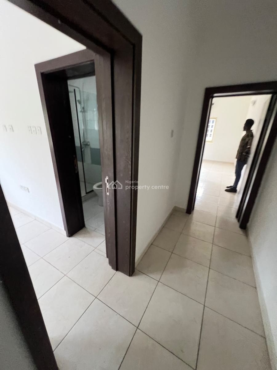 Luxury and Spacious 3-bedroom Apartment with a Room Bq, Lekki Phase 1, Lekki, Lagos, Flat / Apartment for Rent