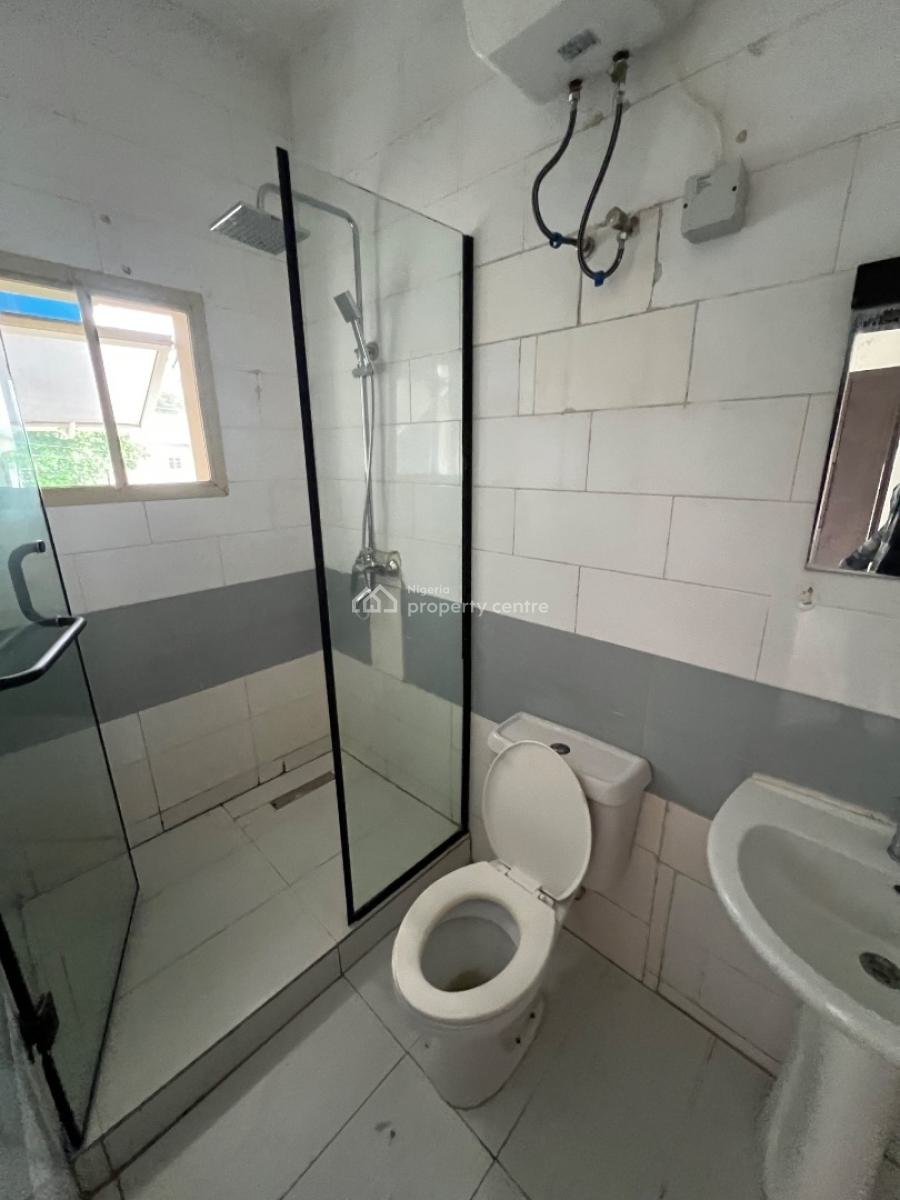 Luxury and Spacious 3-bedroom Apartment with a Room Bq, Lekki Phase 1, Lekki, Lagos, Flat / Apartment for Rent