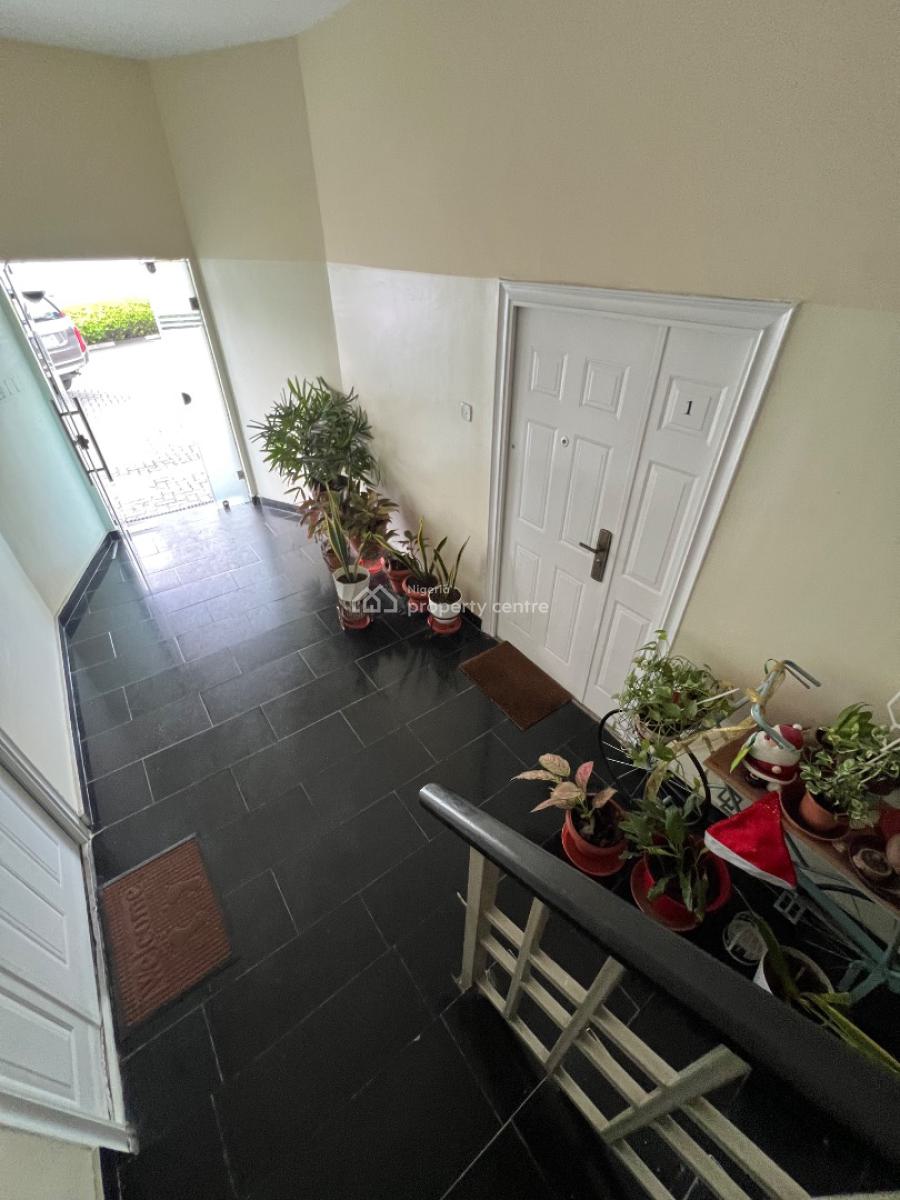 Luxury and Spacious 3-bedroom Apartment with a Room Bq, Lekki Phase 1, Lekki, Lagos, Flat / Apartment for Rent