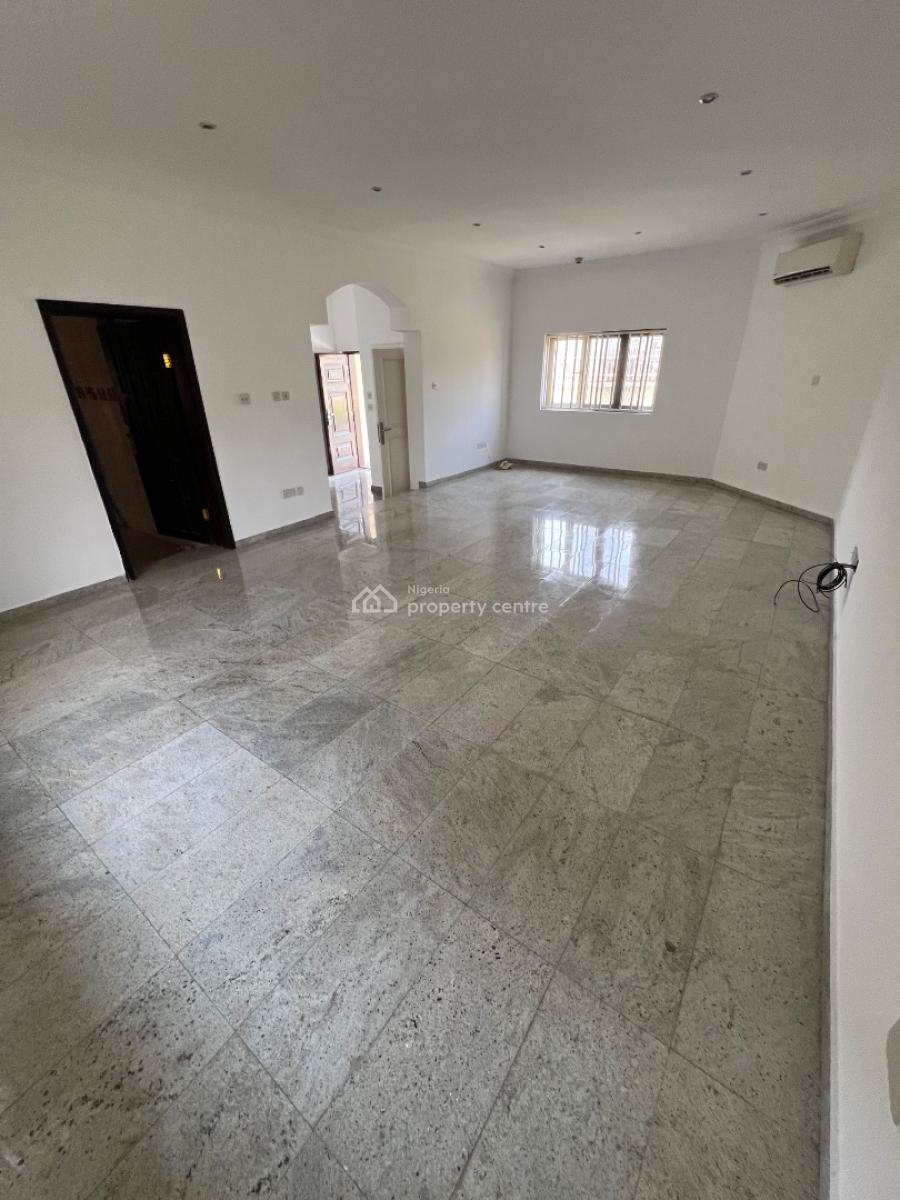 Classic and Luxurious 3-bedroom Flat with Bq and 7 Acs and Inverter, Lekki Phase 1, Lekki, Lagos, Flat / Apartment for Rent