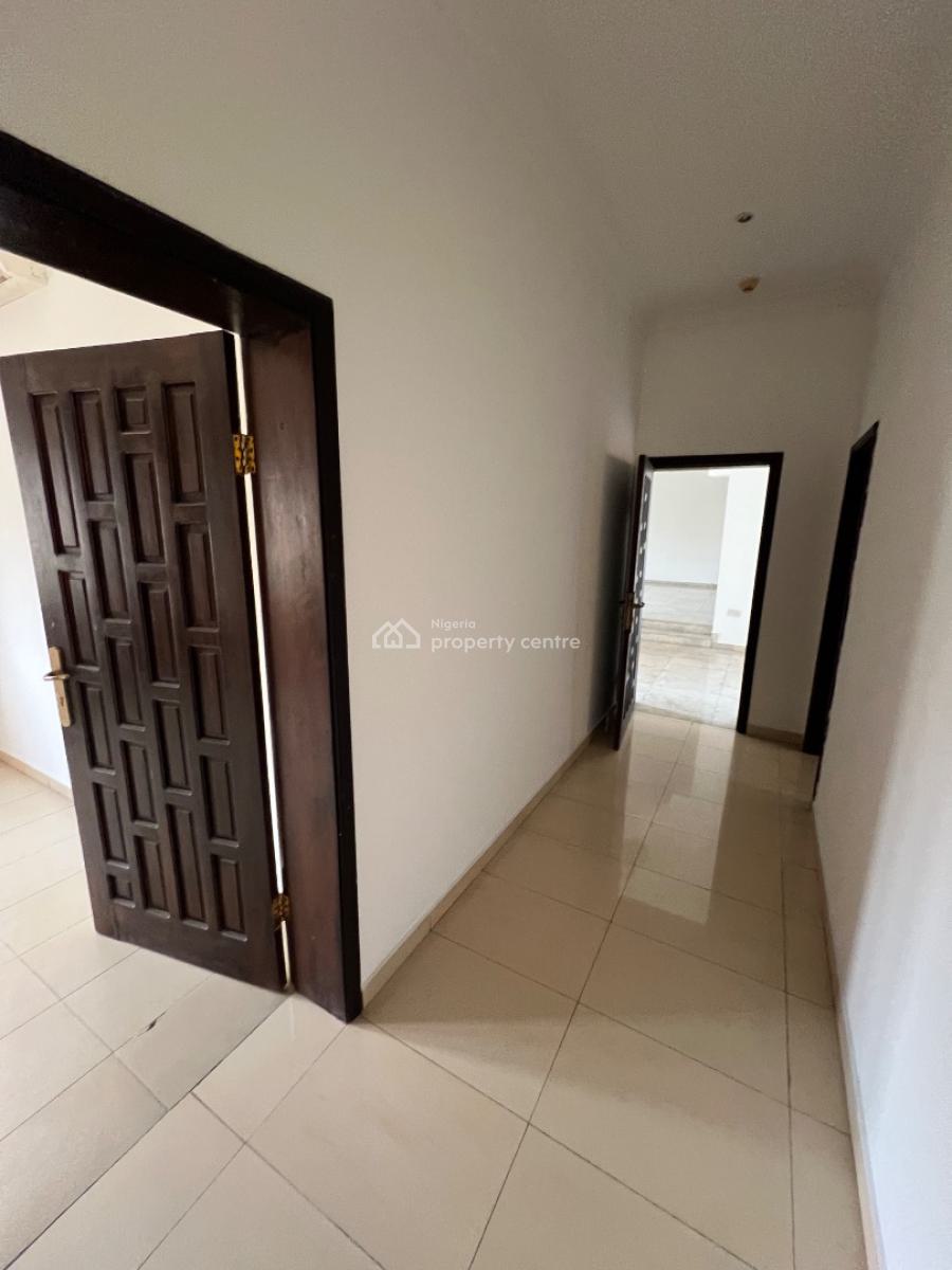 Classic and Luxurious 3-bedroom Flat with Bq and 7 Acs and Inverter, Lekki Phase 1, Lekki, Lagos, Flat / Apartment for Rent