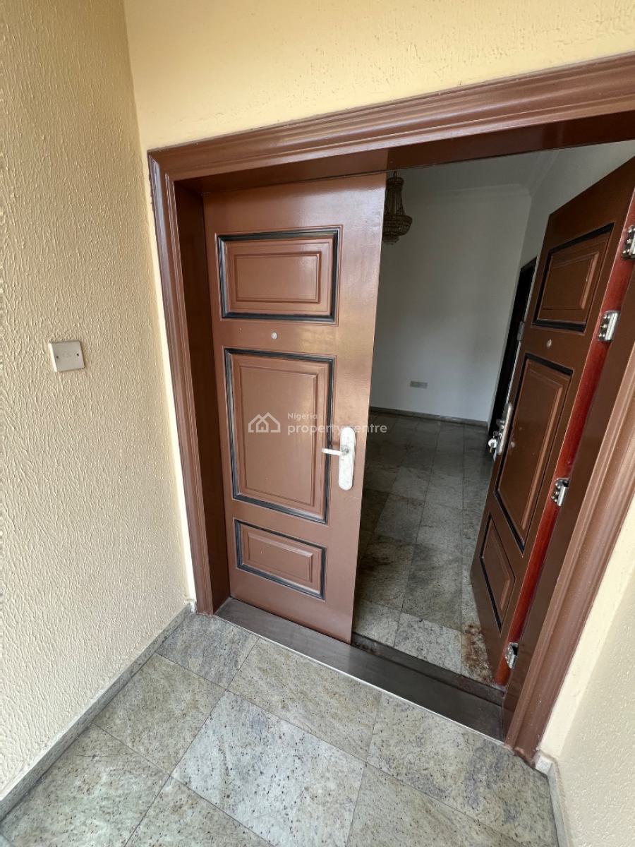 Classic and Luxurious 3-bedroom Flat with Bq and 7 Acs and Inverter, Lekki Phase 1, Lekki, Lagos, Flat / Apartment for Rent