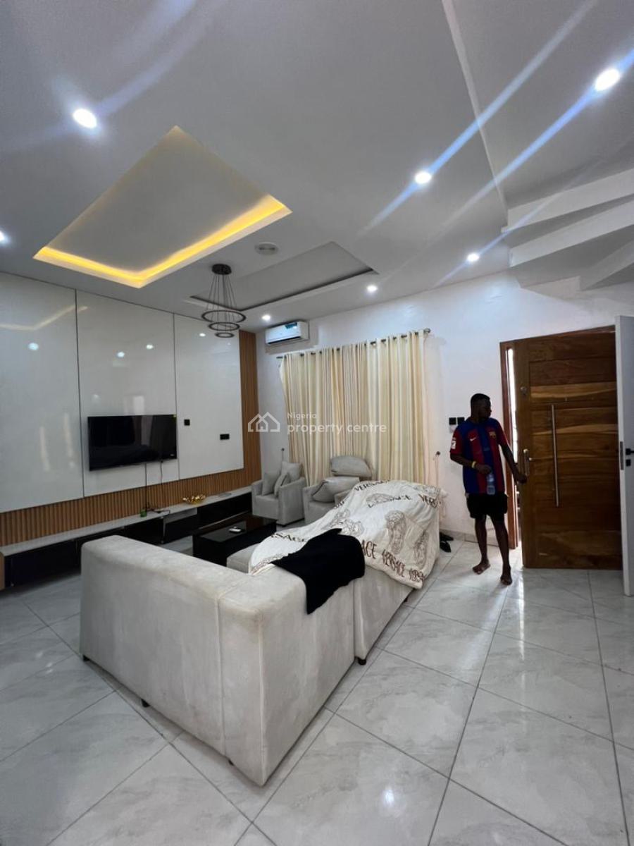 Three Bedroom Furnished Terrace, Ikota, Lekki, Lagos, Terraced Duplex for Rent