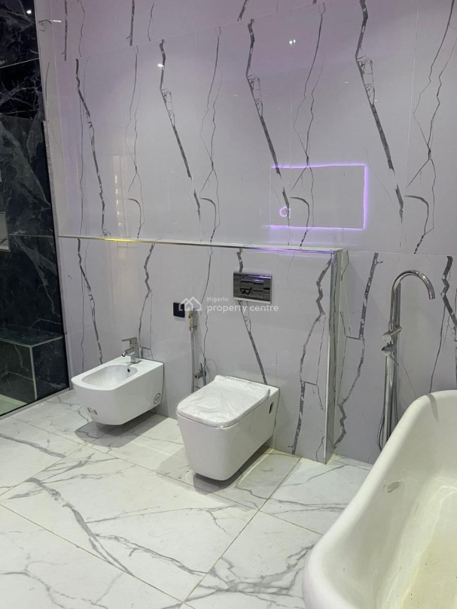 5 Bedrooms House Sitting on 850 Sqm, Lekki Phase 1, Lekki, Lagos, Detached Duplex for Rent