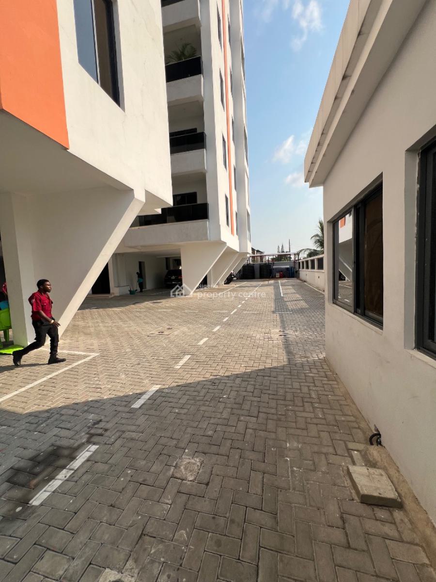 Super-luxury, Contemporary 4 Bedrooms Maisonnette with Staff Quarters., Lekki Phase 1, Lekki, Lagos, Flat / Apartment for Sale