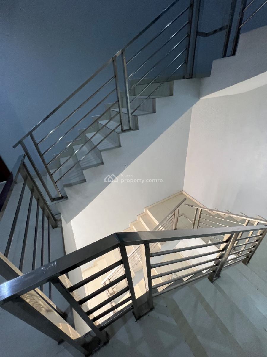 Super-luxury, Contemporary 4 Bedrooms Maisonnette with Staff Quarters., Lekki Phase 1, Lekki, Lagos, Flat / Apartment for Sale
