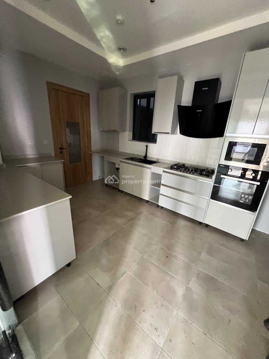 Super-luxury, Contemporary 4 Bedrooms Maisonnette with Staff Quarters., Lekki Phase 1, Lekki, Lagos, Flat / Apartment for Sale