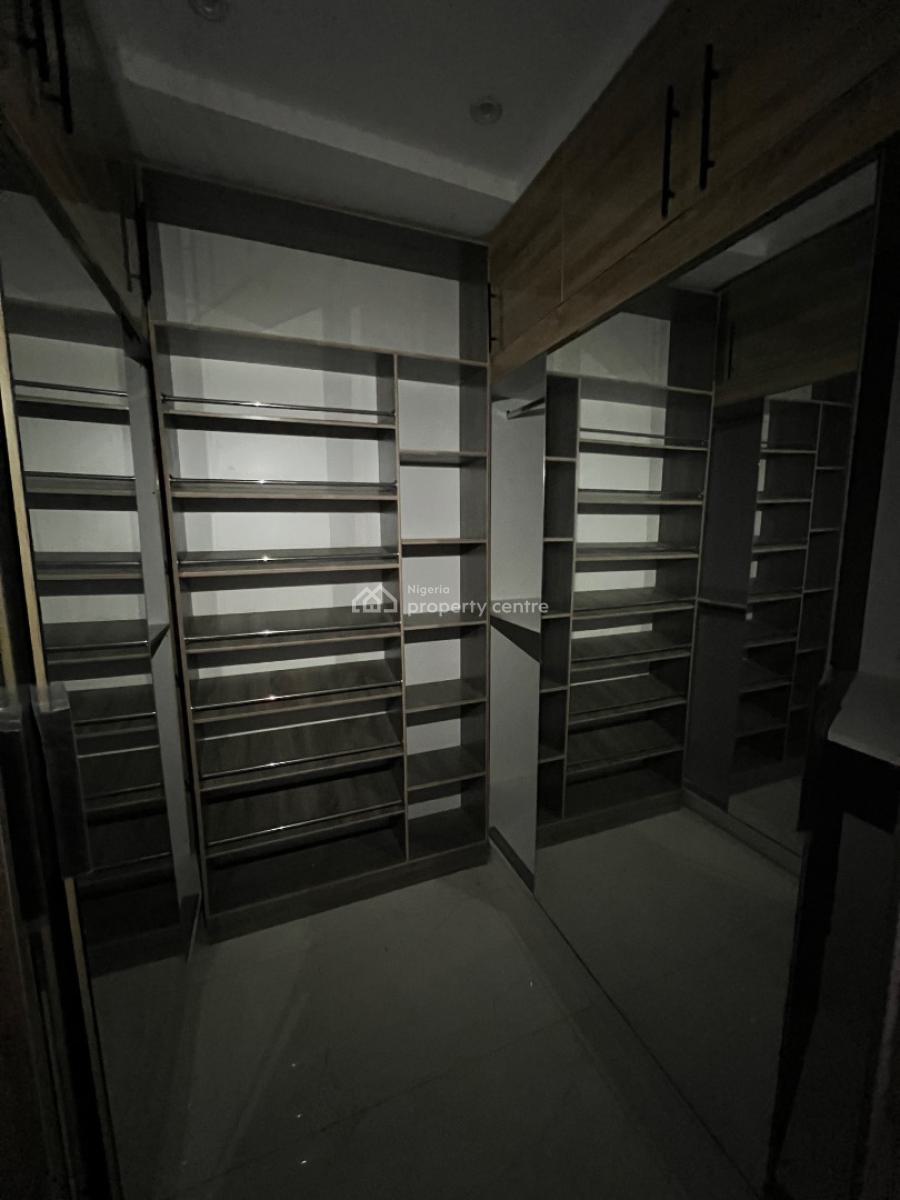 Super-luxury, Contemporary 4 Bedrooms Maisonnette with Staff Quarters., Lekki Phase 1, Lekki, Lagos, Flat / Apartment for Sale