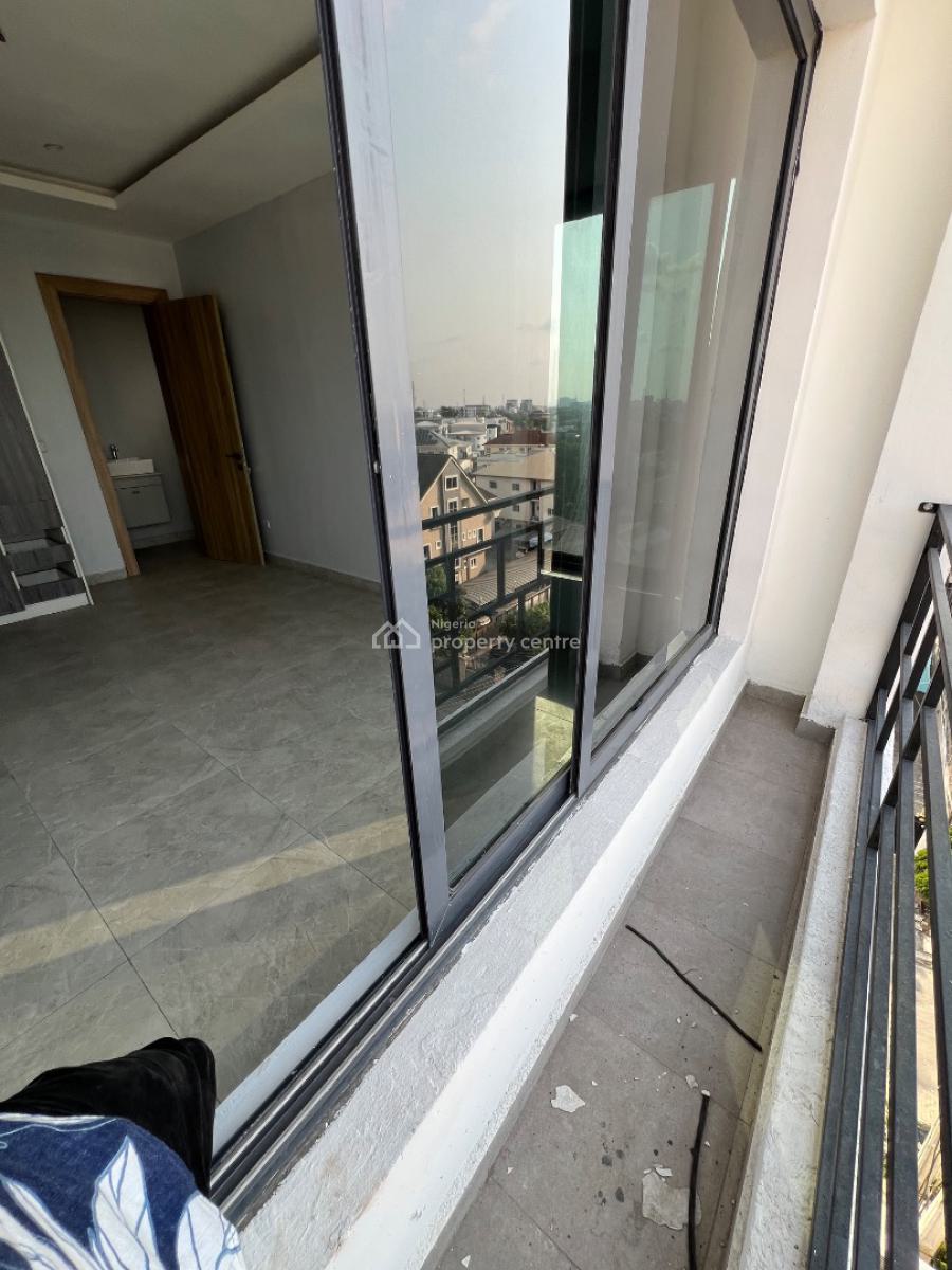 Super-luxury, Contemporary 4 Bedrooms Maisonnette with Staff Quarters., Lekki Phase 1, Lekki, Lagos, Flat / Apartment for Sale