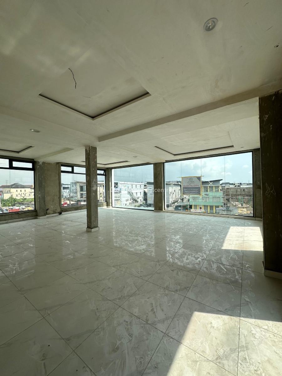 Fully Serviced Office and Shop Space, Orchid Road, Lekki, Lagos, Plaza / Complex / Mall for Rent