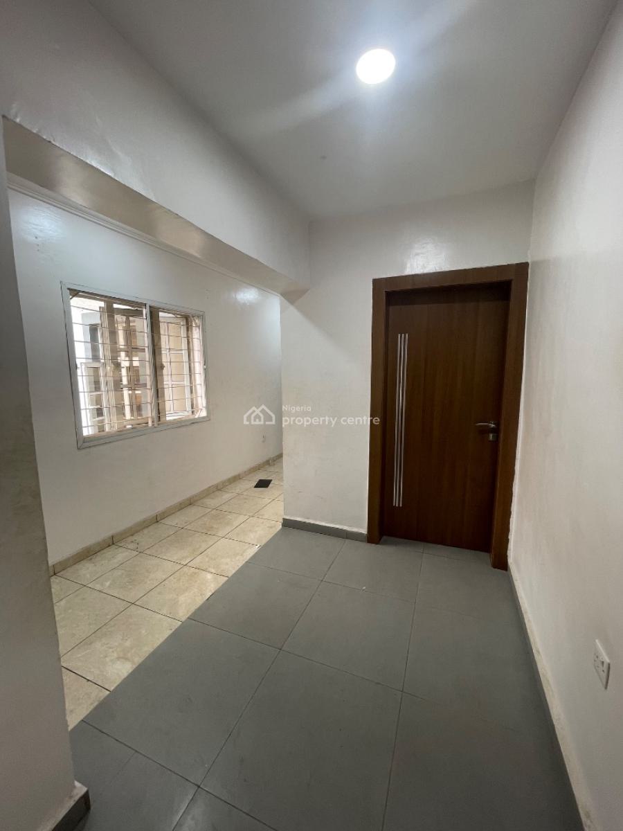 Executive Fully Finished Luxury 2 Bedrooms Flat, Upstairs, En-suite, Ramat Crescent, Gra, Ogudu, Lagos, Flat / Apartment for Rent