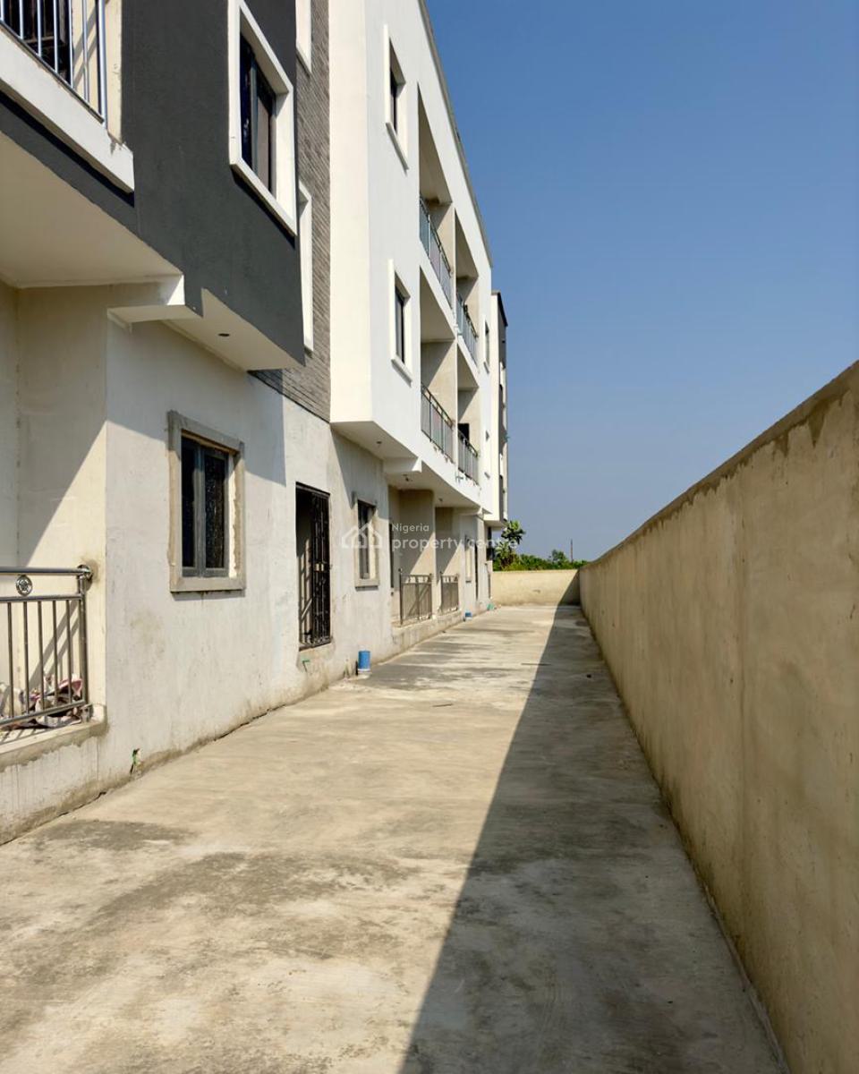 Brandnew  Miniflat, Mobil Road, Ajah, Lagos, Mini Flat (room and Parlour) for Rent