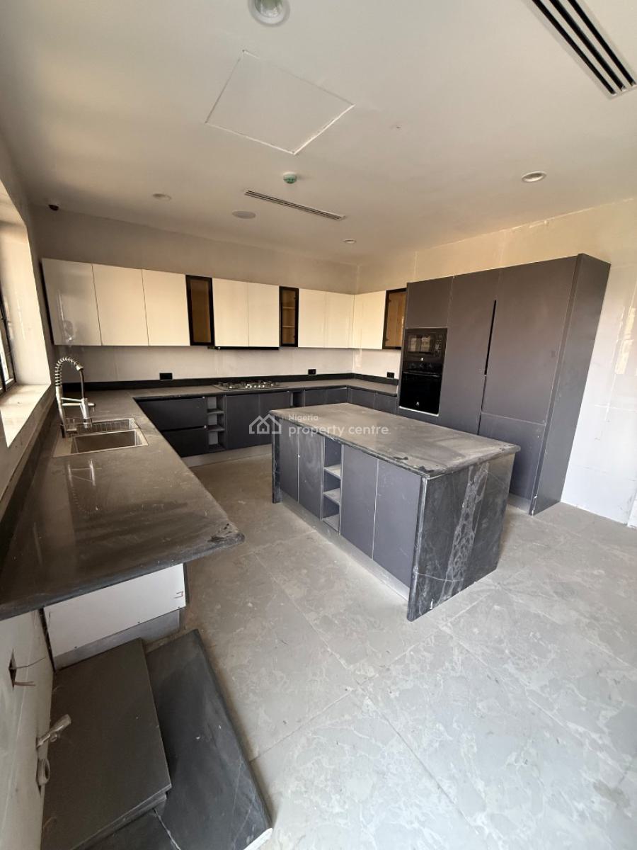 6 Bedrooms Duplex + Bq, Guzape District, Abuja, Detached Duplex for Sale