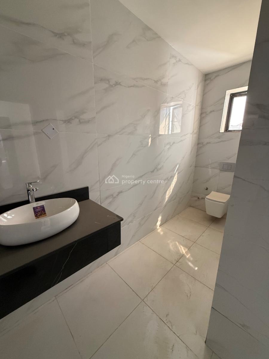 6 Bedrooms Duplex + Bq, Guzape District, Abuja, Detached Duplex for Sale