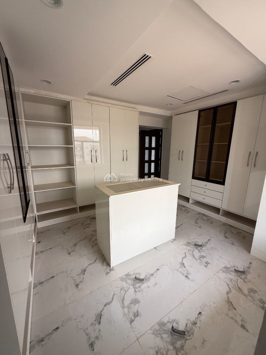 6 Bedrooms Duplex + Bq, Guzape District, Abuja, Detached Duplex for Sale