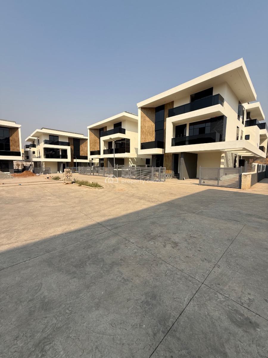 6 Bedrooms Duplex + Bq, Guzape District, Abuja, Detached Duplex for Sale