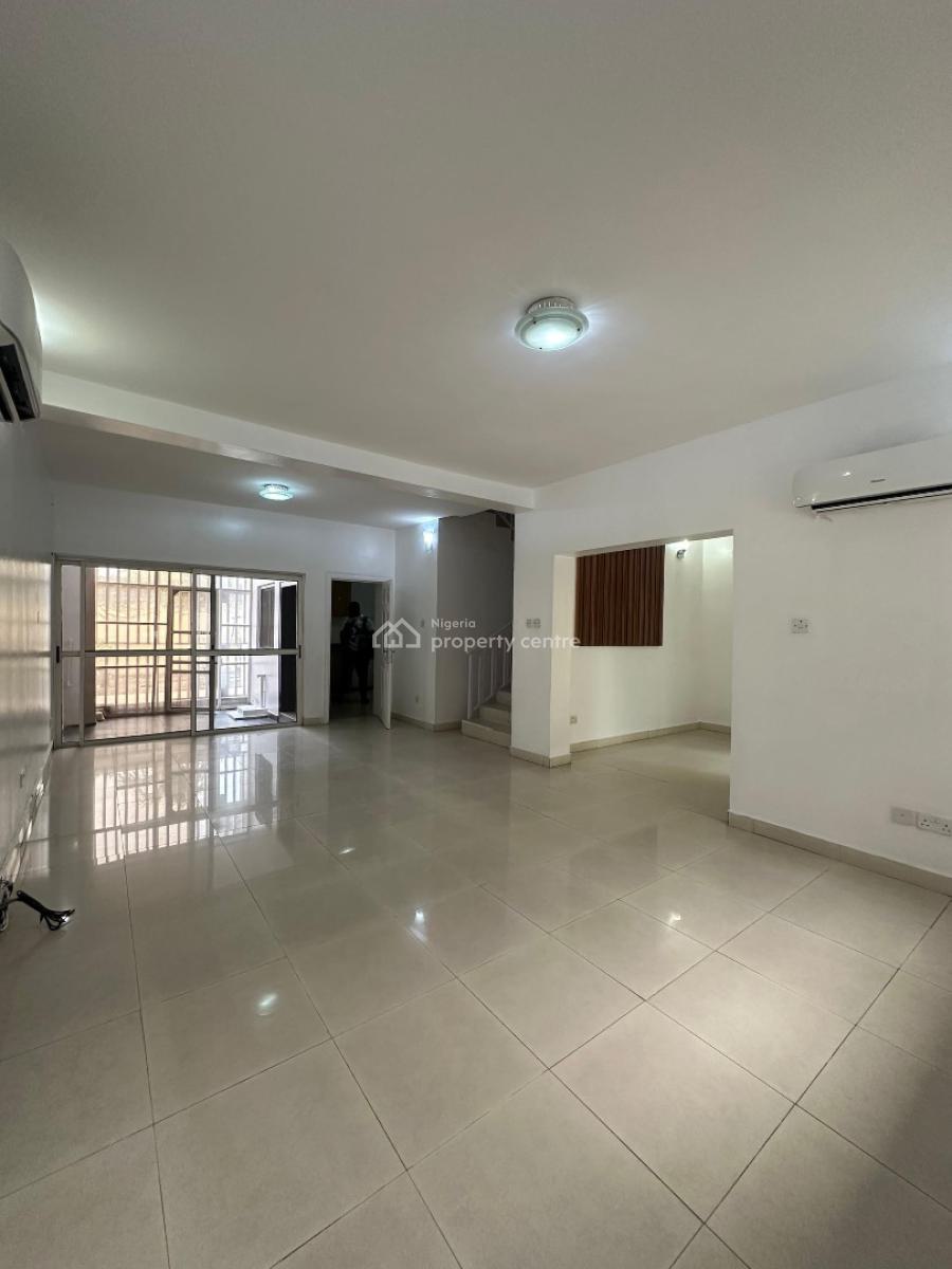 Well-finished 4-bedroom Duplex with Bq, Lekki Phase 1, Lekki, Lagos, Terraced Duplex for Rent