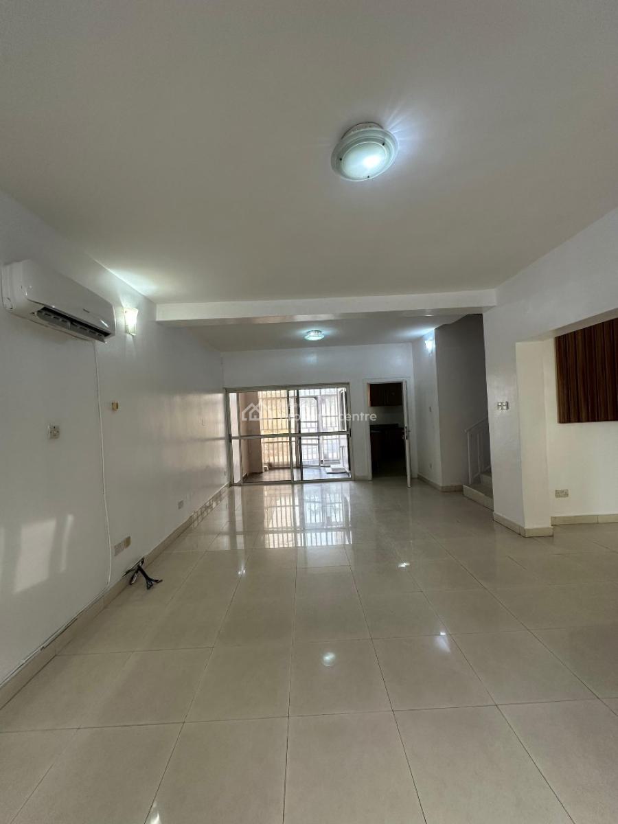 Well-finished 4-bedroom Duplex with Bq, Lekki Phase 1, Lekki, Lagos, Terraced Duplex for Rent