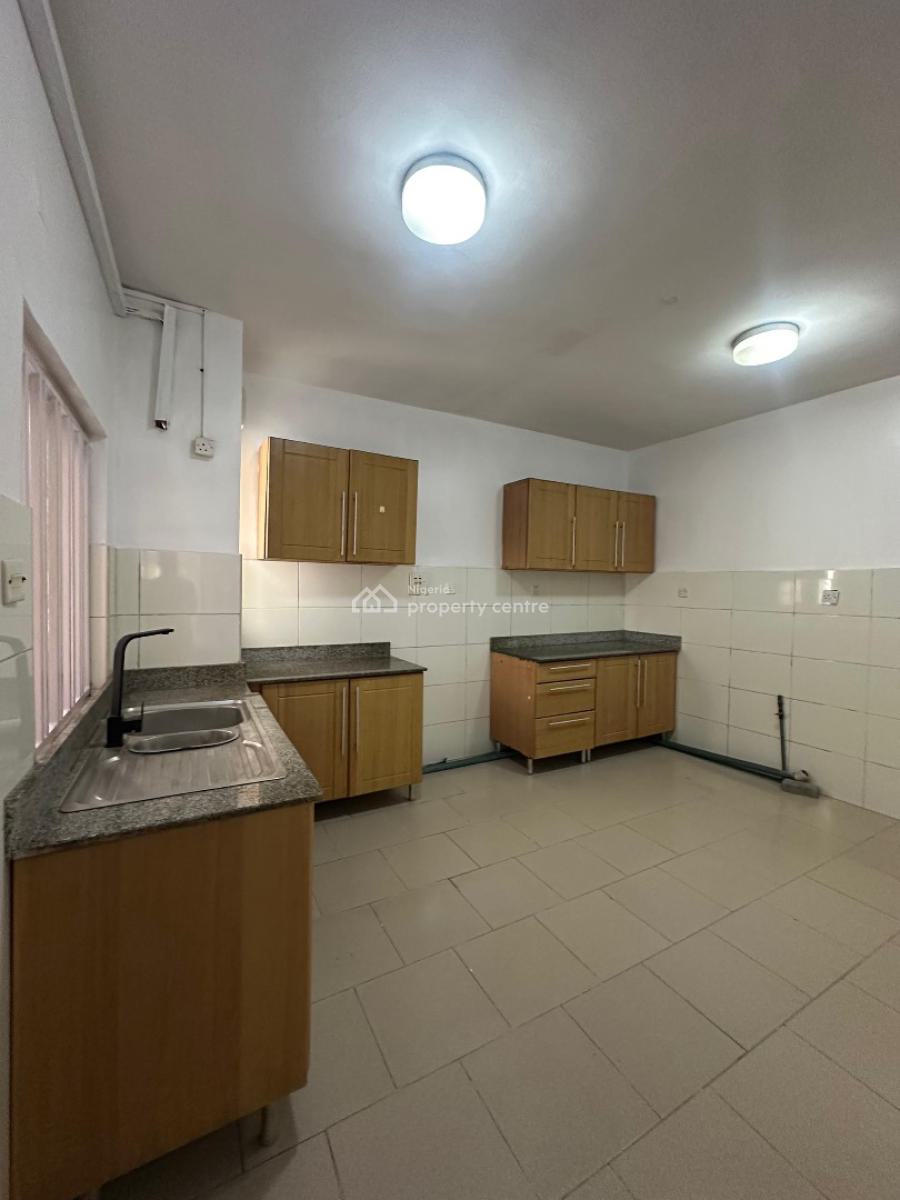 Well-finished 4-bedroom Duplex with Bq, Lekki Phase 1, Lekki, Lagos, Terraced Duplex for Rent
