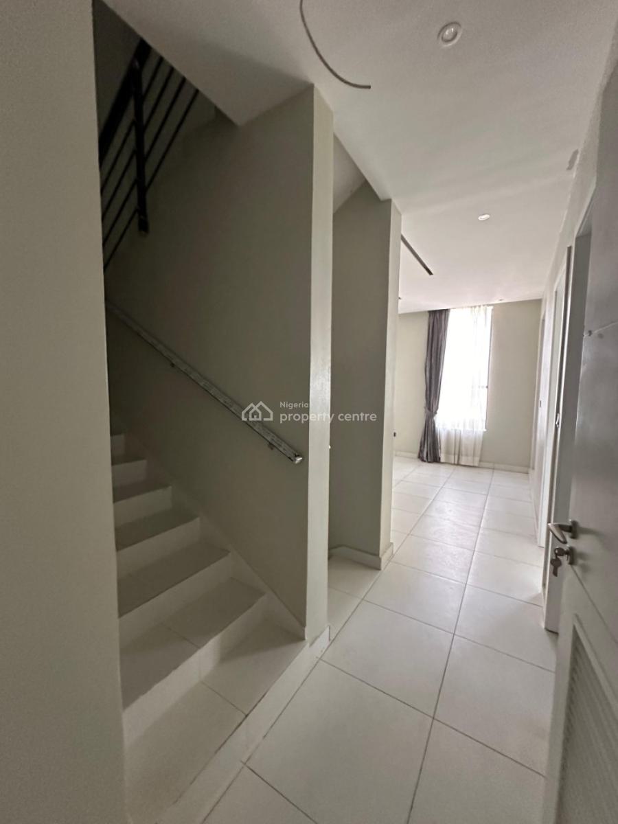 Tastefully Finished Serviced 4 Bedroom Terrace with a Room Bq, Lekki Phase 1, Lekki, Lagos, Terraced Duplex for Sale