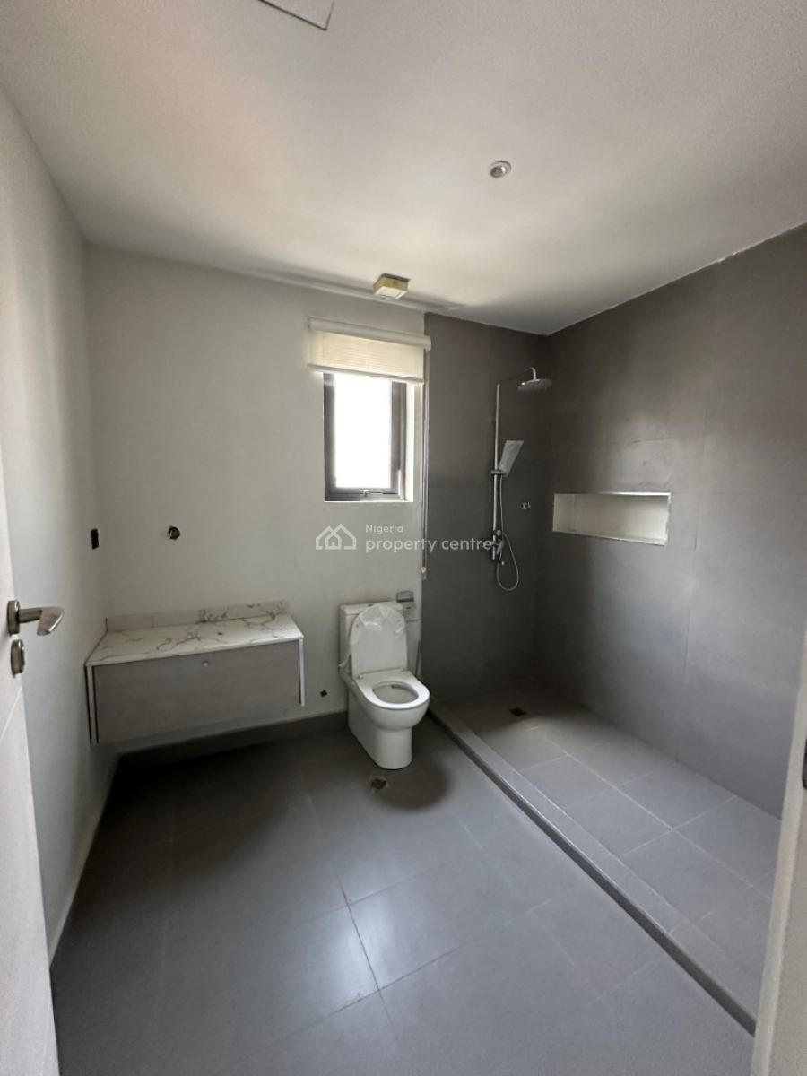 Tastefully Finished Serviced 4 Bedroom Terrace with a Room Bq, Lekki Phase 1, Lekki, Lagos, Terraced Duplex for Sale