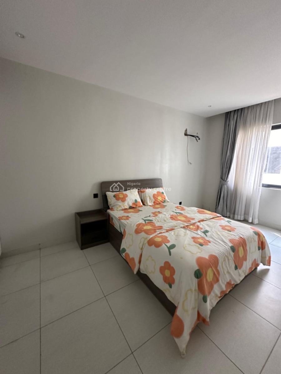 Tastefully Finished Serviced 4 Bedroom Terrace with a Room Bq, Lekki Phase 1, Lekki, Lagos, Terraced Duplex for Sale