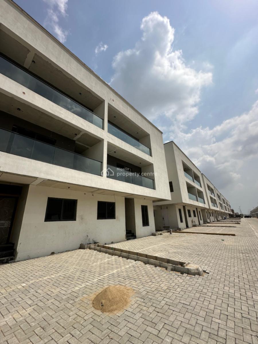 Tastefully Finished Serviced 4 Bedroom Terrace with a Room Bq, Lekki Phase 1, Lekki, Lagos, Terraced Duplex for Sale