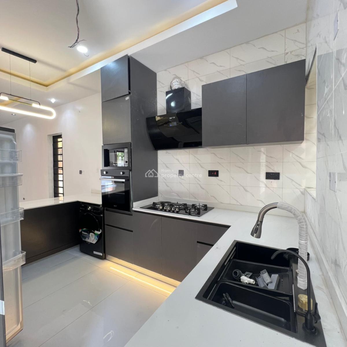 Luxury 4 Bedroom with Swimming Pool, Crown Estate, Sangotedo, Ajah, Lagos, Detached Duplex for Sale