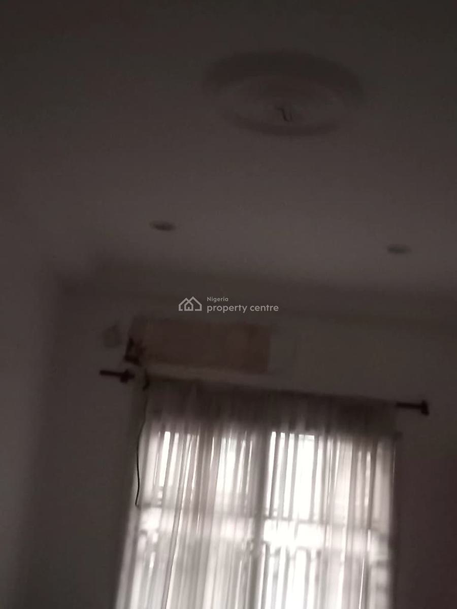 Spacious 3 Bedrooms Apartment, Off Akeem Dickson Street, Lekki Phase 1, Lekki, Lagos, Flat / Apartment for Rent