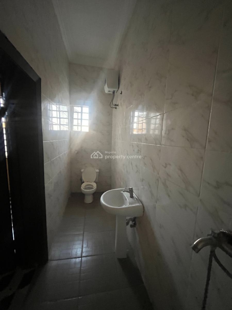 2 Bedrooms Flat, Coastal Road, Okun-ajah, Ajah, Lagos, Flat / Apartment for Rent