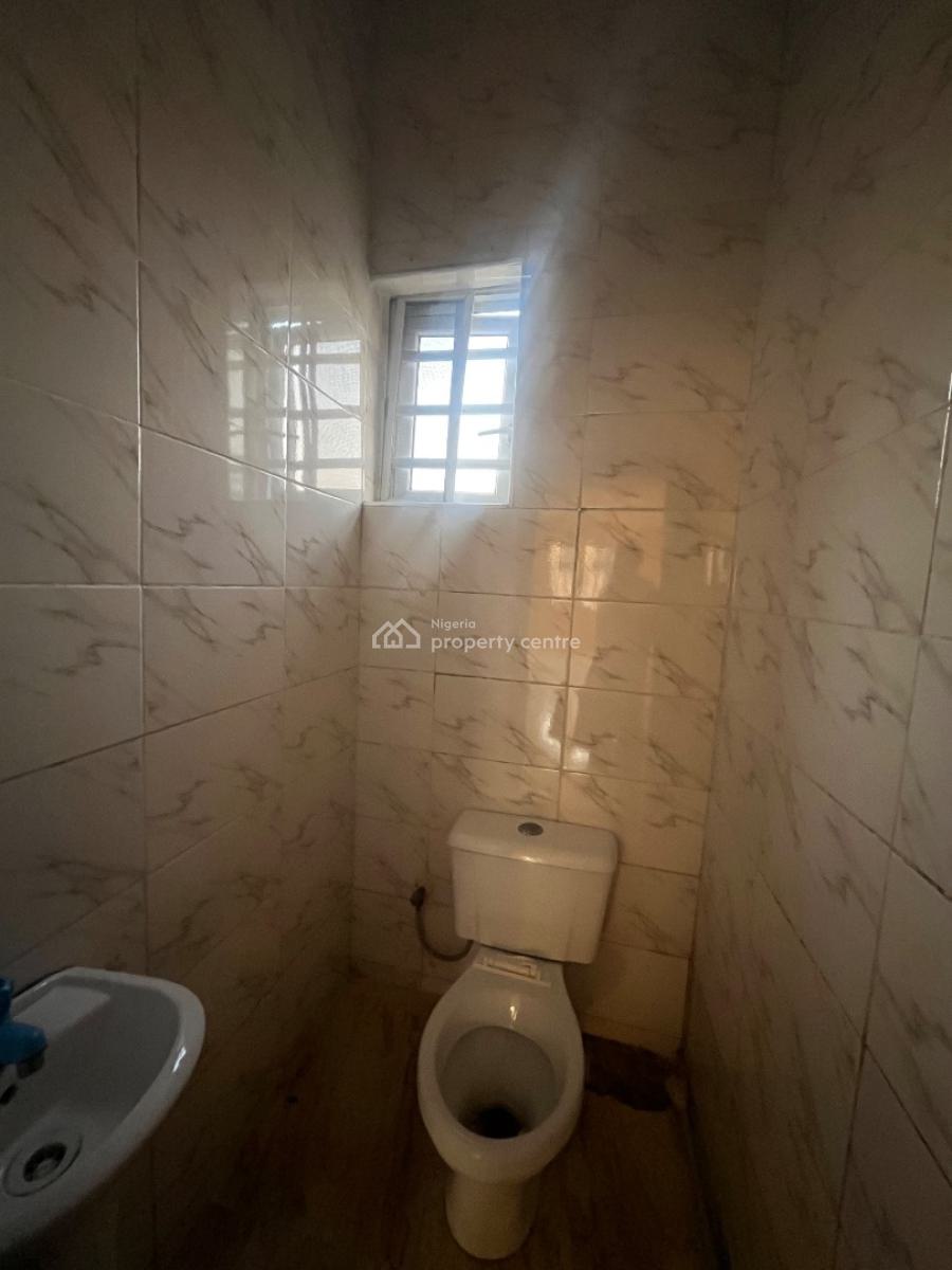 2 Bedrooms Flat, Coastal Road, Okun-ajah, Ajah, Lagos, Flat / Apartment for Rent