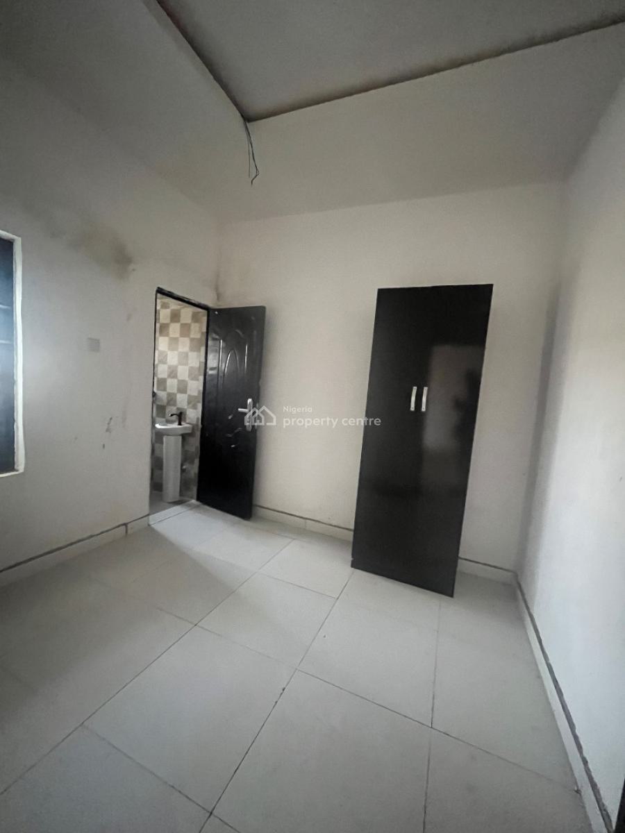 2bed Room Flat, Coastal Road, Okun-ajah, Ajah, Lagos, Flat / Apartment for Rent