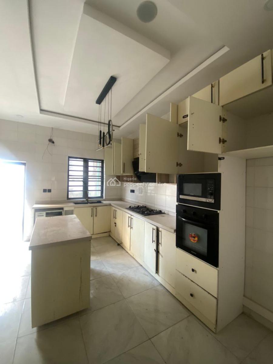 Room Space in a 4bedroom Duplex, Ikota Estate, Ikota, Lekki, Lagos, Flat / Apartment for Rent