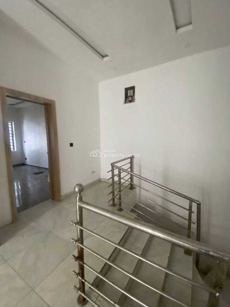 Room Space in a 4bedroom Duplex, Ikota Estate, Ikota, Lekki, Lagos, Flat / Apartment for Rent