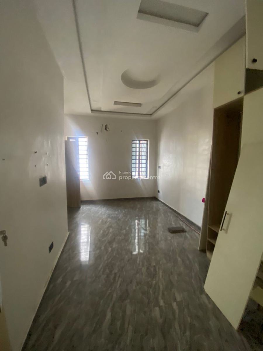 Room Space in a 4bedroom Duplex, Ikota Estate, Ikota, Lekki, Lagos, Flat / Apartment for Rent