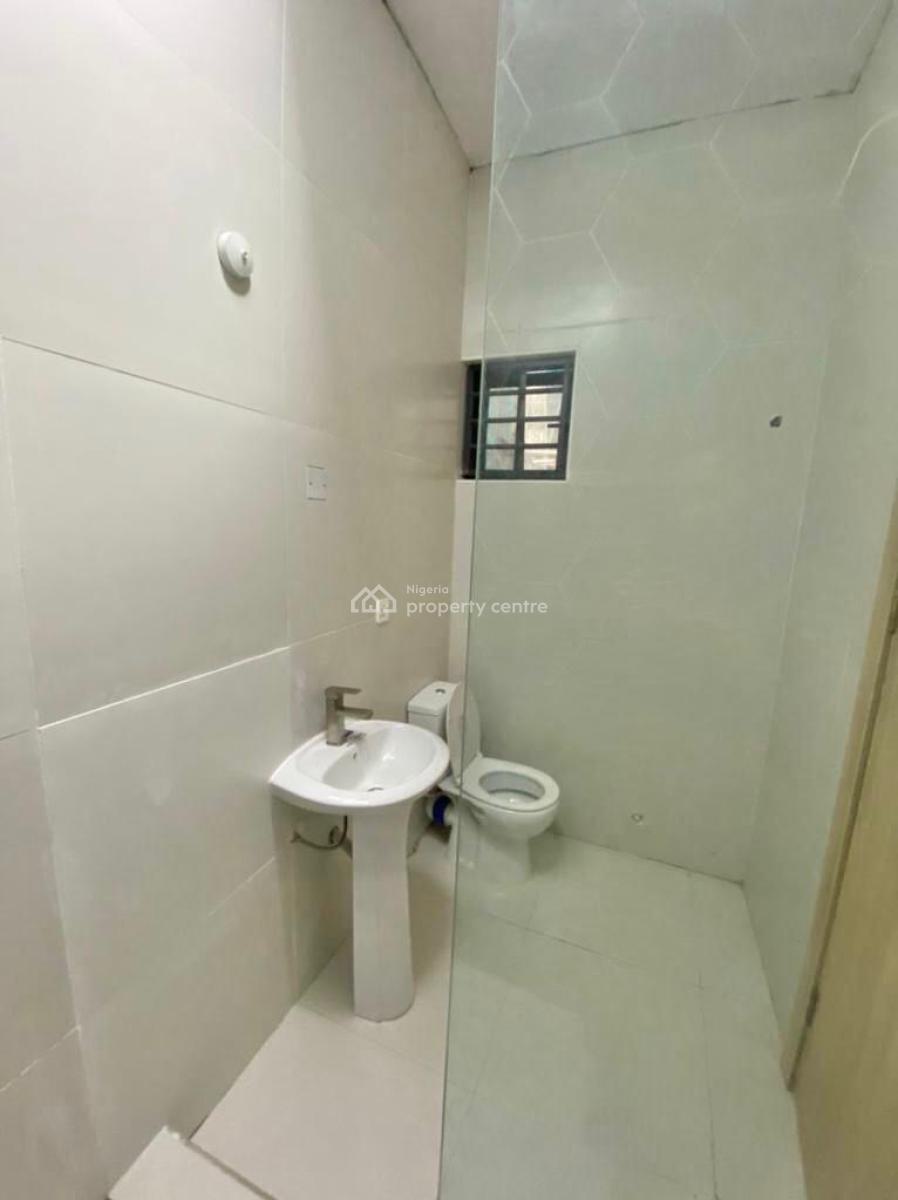 2bed Room Apartment, Olgolo Estate, Ologolo, Lekki, Lagos, Flat / Apartment for Rent