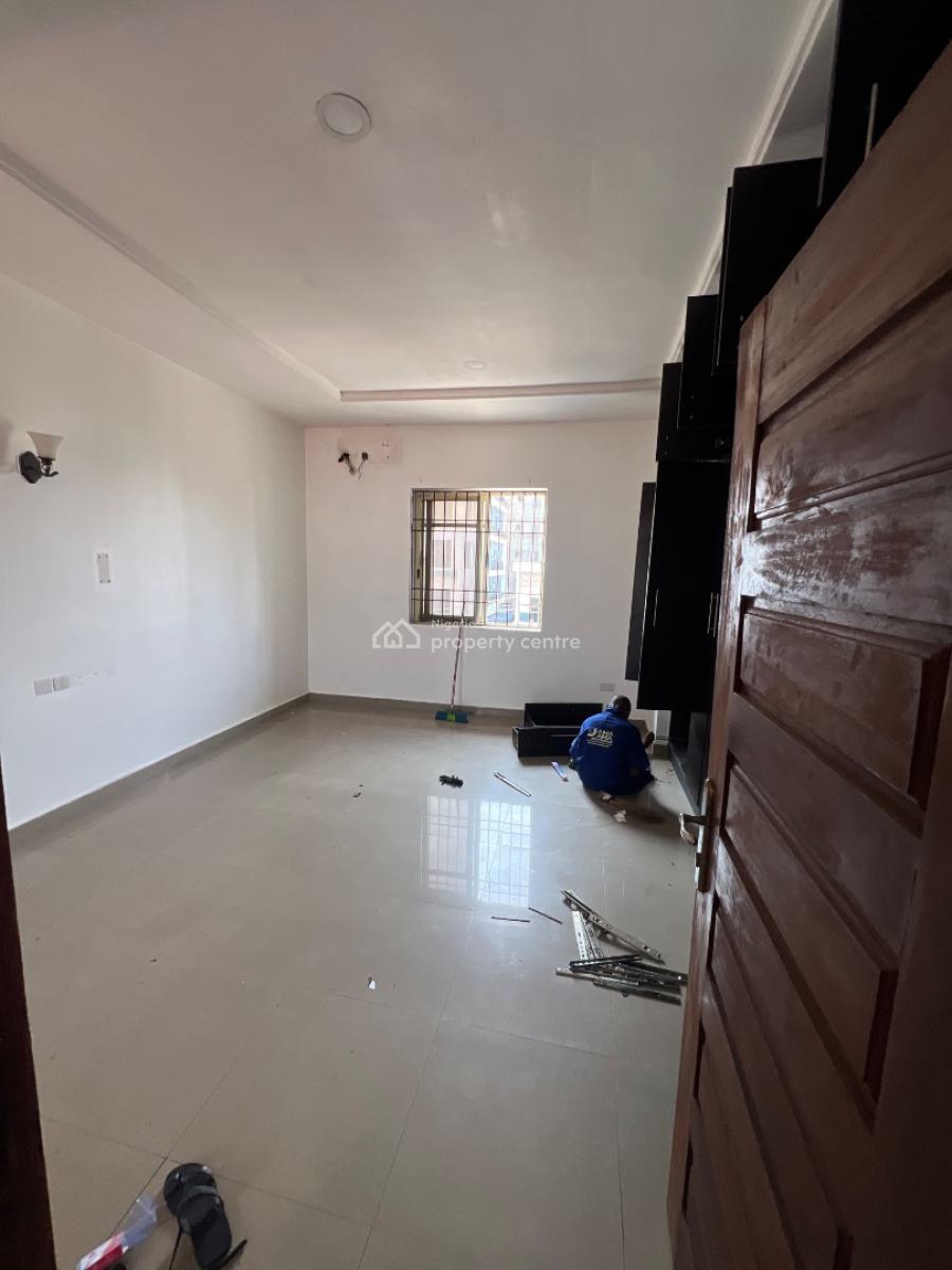 Mini Flat Available (room and Parlor), Ikate Elegushi, Lekki, Lagos, Mini Flat (room and Parlour) for Rent