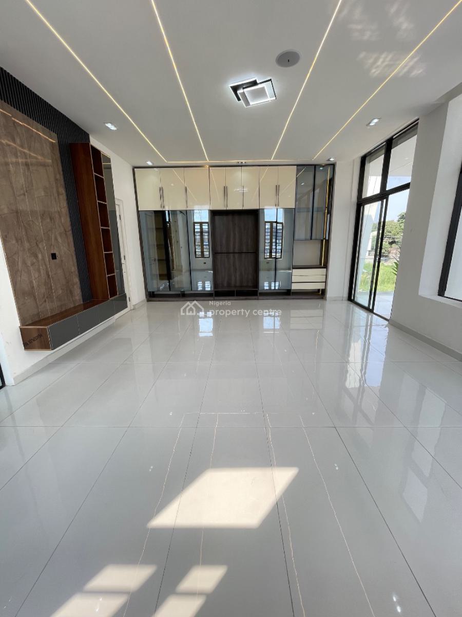 Spacious 5 Bedroom with Bq, Chevron, Lekki, Lagos, Detached Duplex for Sale