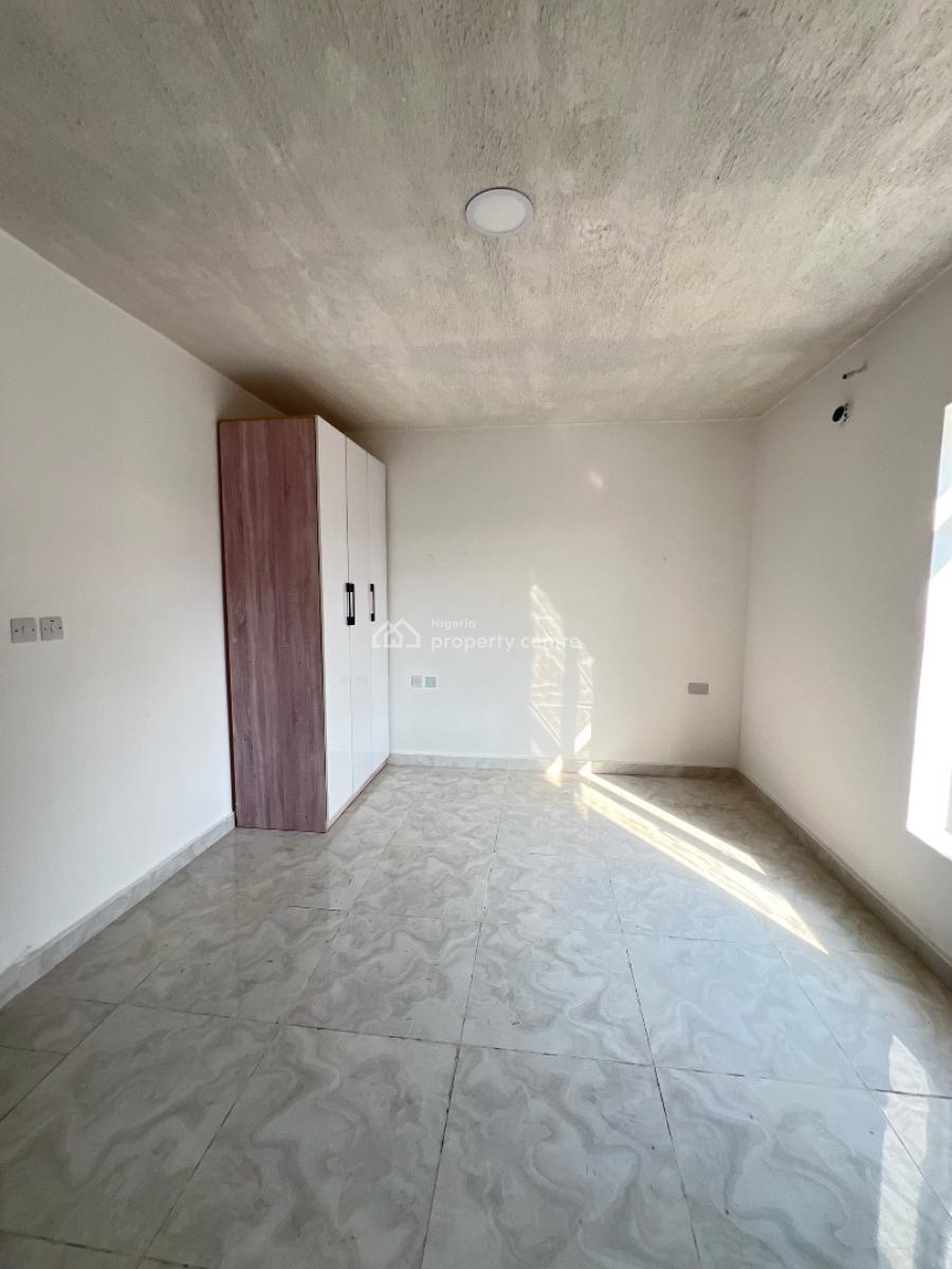 Fully Serviced 1 Bedroom Apartment with Elevator, Off Freedom Way, Lekki Phase 1, Lekki, Lagos, Flat / Apartment for Rent