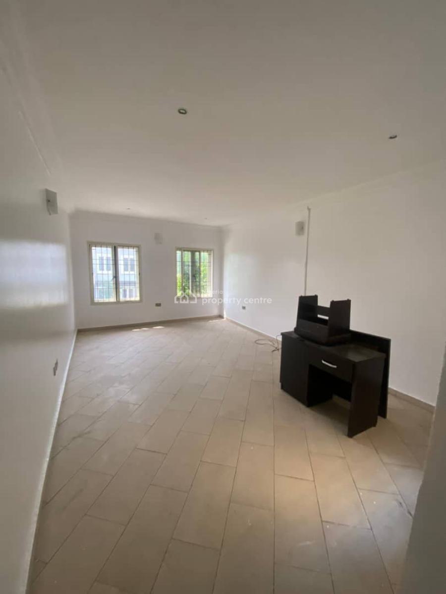 Fully Serviced 4-bedroom Semi-detached with a Swimming Pool, Old Ikoyi, Ikoyi, Lagos, Semi-detached Duplex for Rent