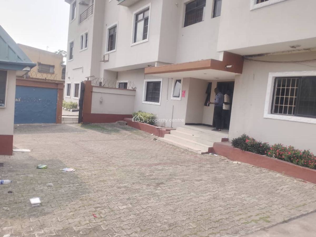 Massively  Built 6 Bedroom Semi Detached Duplex with 2 Rooms B.q, Ikeja Gra, Ikeja, Lagos, Semi-detached Duplex for Rent