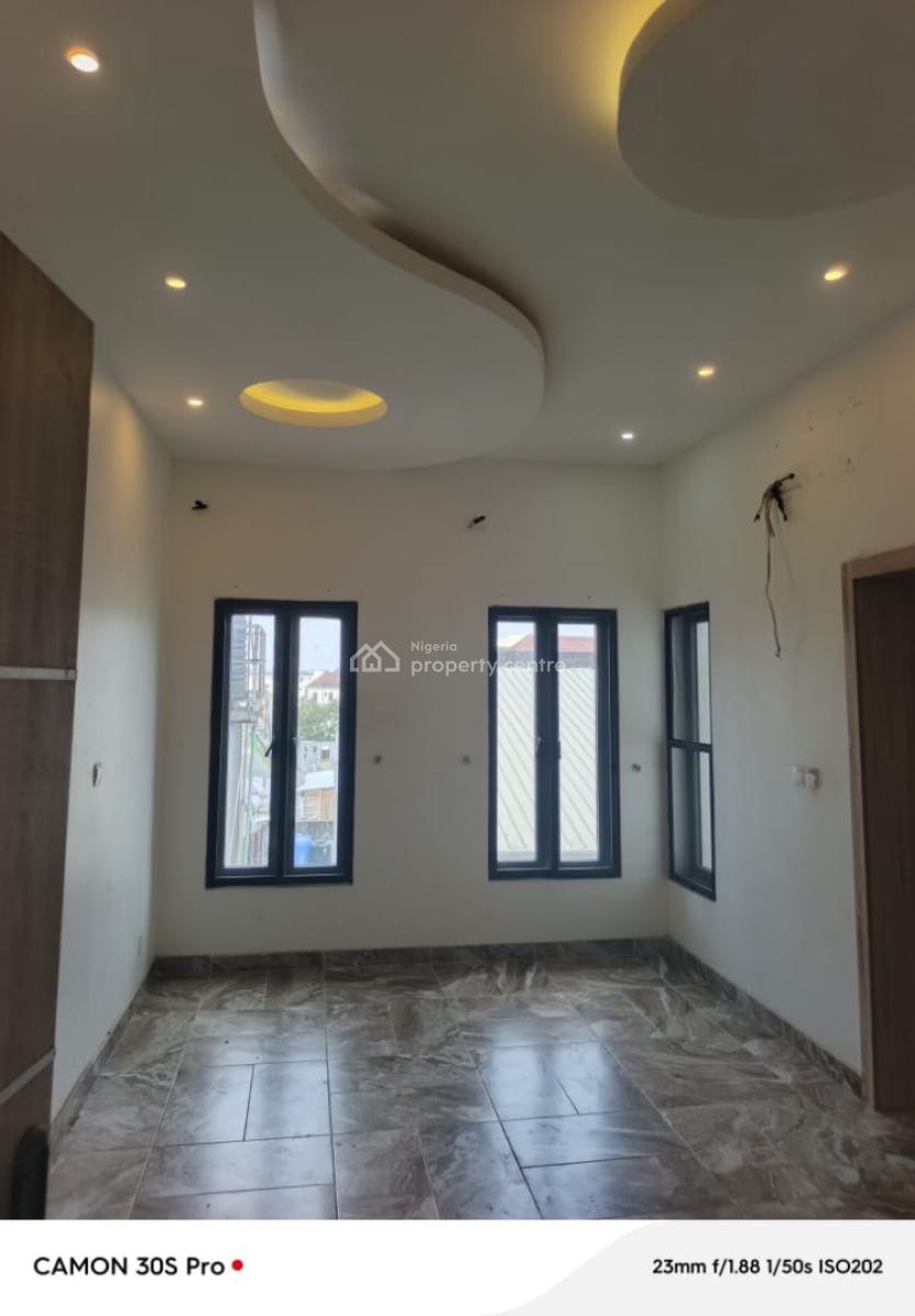 Luxury Spacious 3 Bedroom Apartment, Conservation  Road, Lekki, Lagos, Flat / Apartment for Rent
