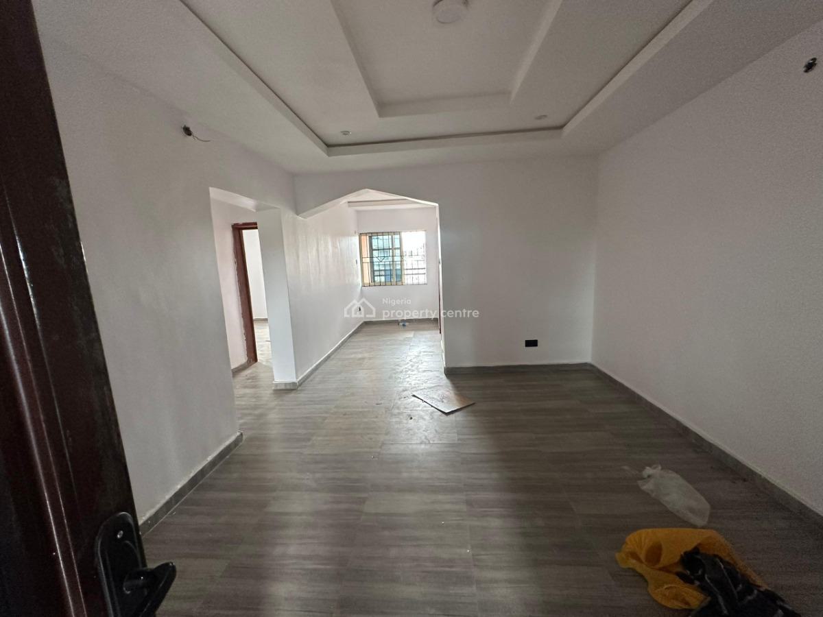 2 Bedroom Flat, Canoe Bustop, Oke Afa, Isolo, Lagos, Flat / Apartment for Rent
