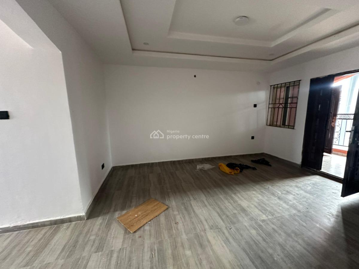 2 Bedroom Flat, Canoe Bustop, Oke Afa, Isolo, Lagos, Flat / Apartment for Rent