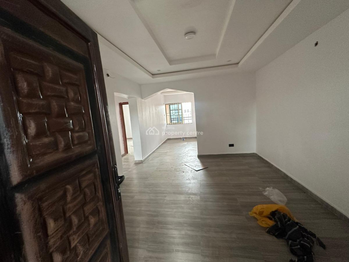 2 Bedroom Flat, Canoe Bustop, Oke Afa, Isolo, Lagos, Flat / Apartment for Rent