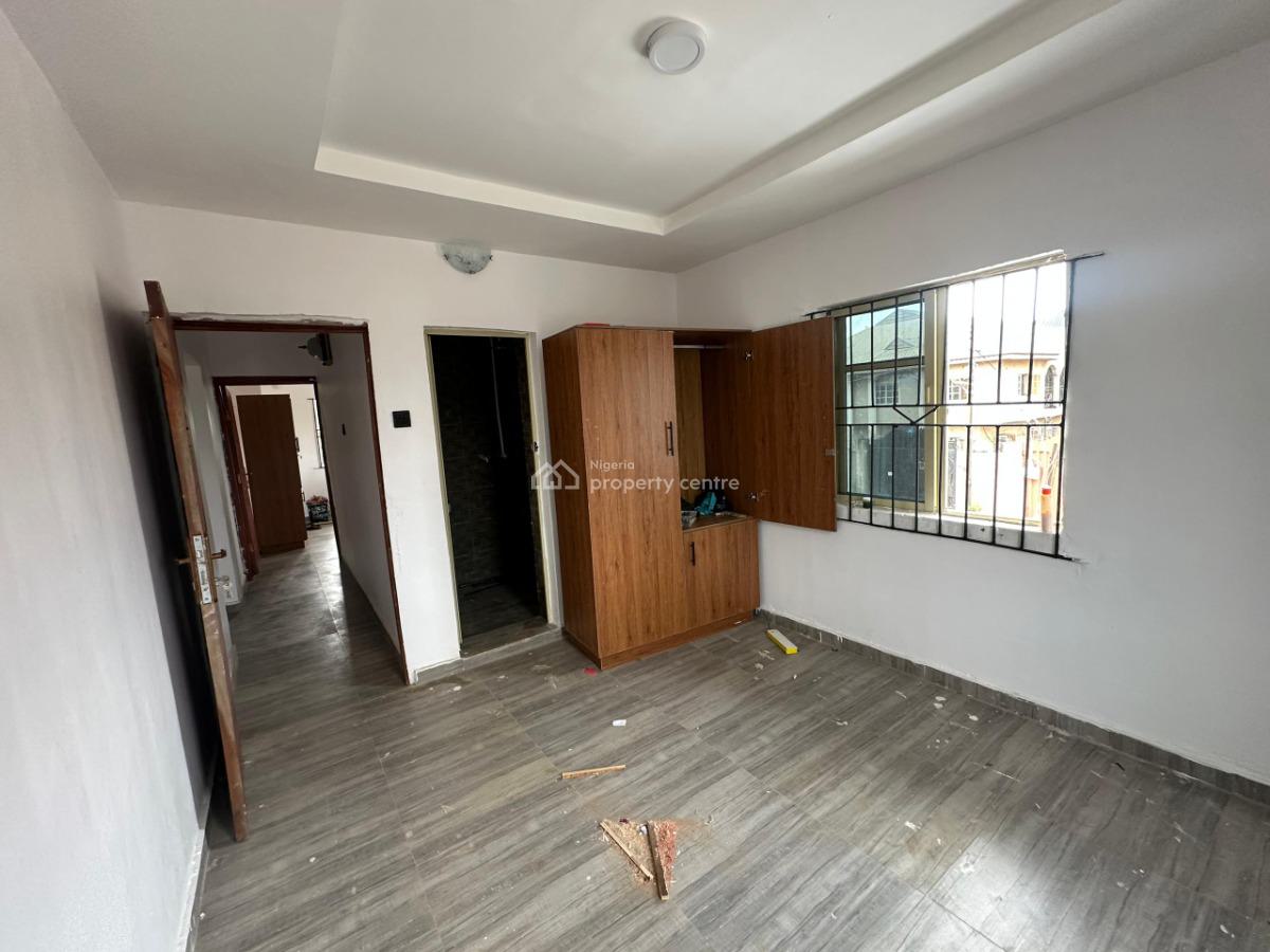 2 Bedroom Flat, Canoe Bustop, Oke Afa, Isolo, Lagos, Flat / Apartment for Rent