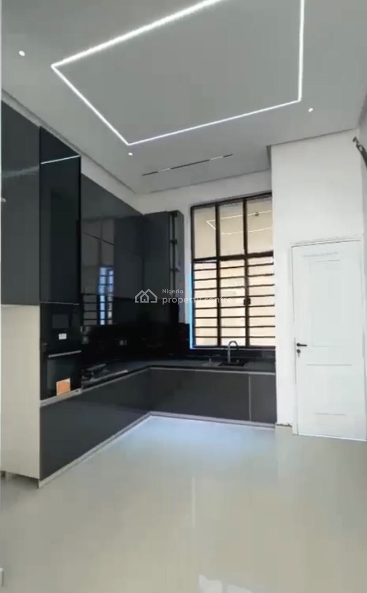 Luxury 3bedroom Apartment, Lekki Phase 1, Lekki, Lagos, Flat / Apartment for Sale