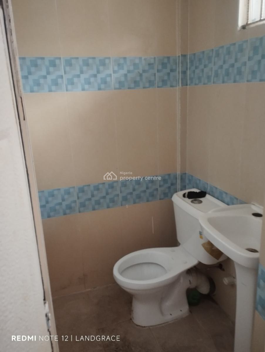 Prime Shop Outlets, Yomade Shopping Complex, Awoyaya, Ibeju Lekki, Lagos, Shop for Rent