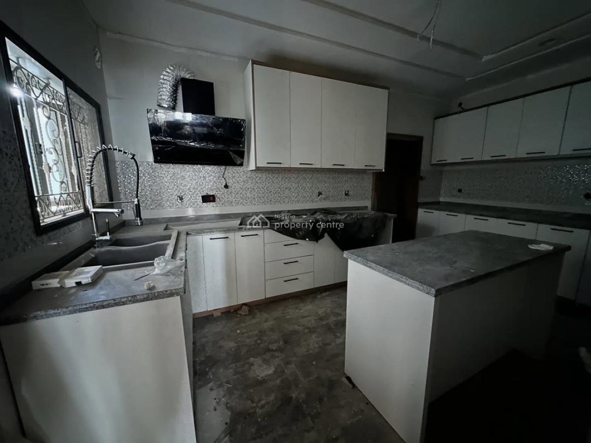 Elegant 4 Bedroom Terrace Duplex with 2 Living Room and Bq, Wuse, Abuja, Terraced Duplex for Sale